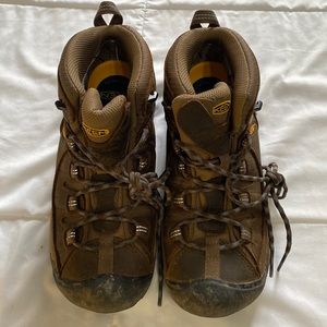 Keen Women’s Targhee II Mid Waterproof Hiking Boot